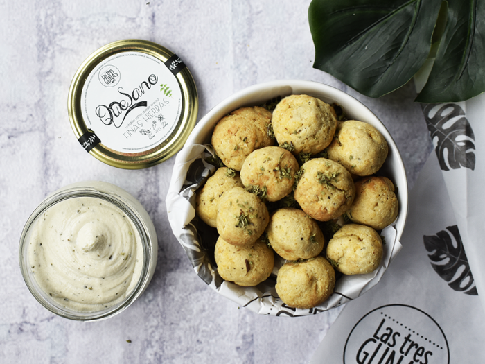 Bolitas de QueSano Finas Hierbas